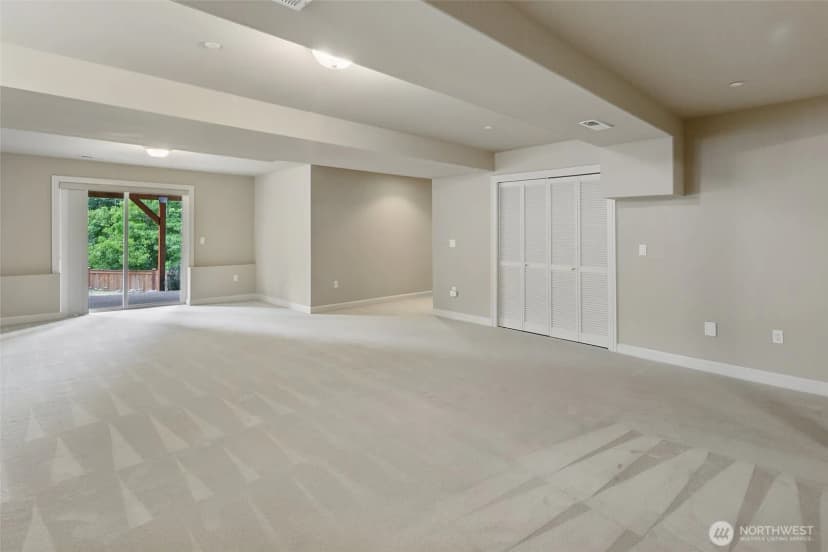 Property photo for 8701 113th Avenue Se, Newcastle photo 28