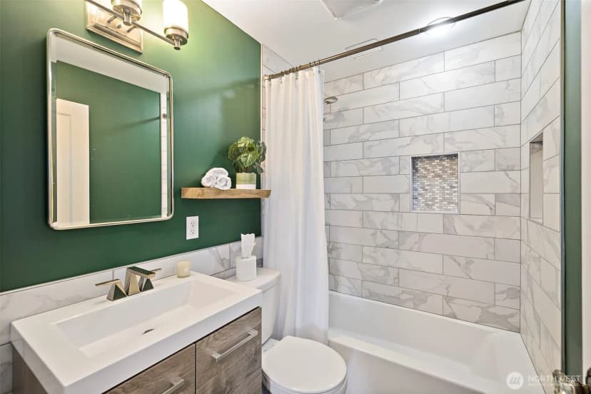 Property photo for 11326 14th Avenue Ne, Seattle photo 9
