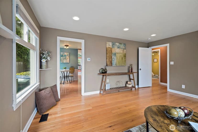 Property photo for 11326 14th Avenue Ne, Seattle photo 3