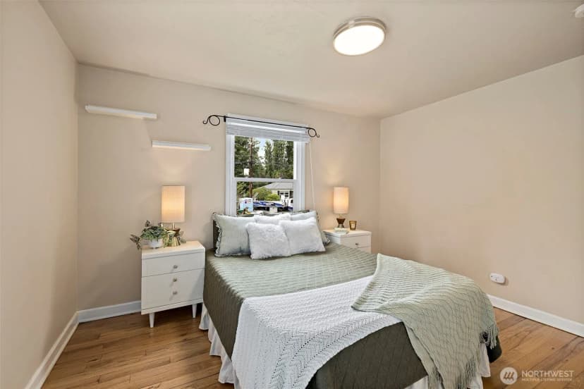 Property photo for 11326 14th Avenue Ne, Seattle photo 6