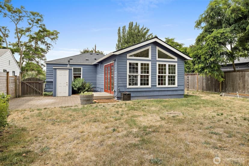 Property photo for 11326 14th Avenue Ne, Seattle photo 20