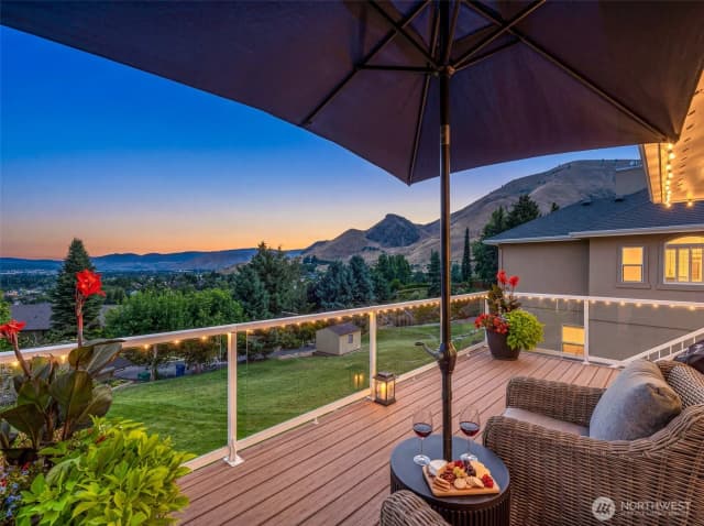 Property photo for 507 Day Road, Wenatchee photo 2