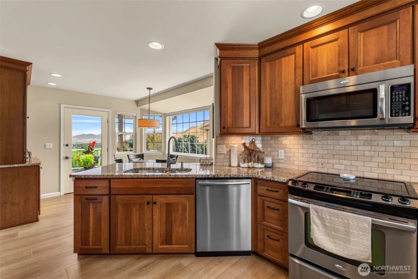Property photo for 507 Day Road, Wenatchee photo 17