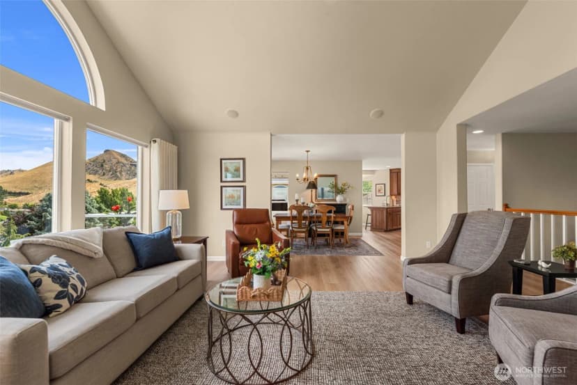 Property photo for 507 Day Road, Wenatchee photo 8