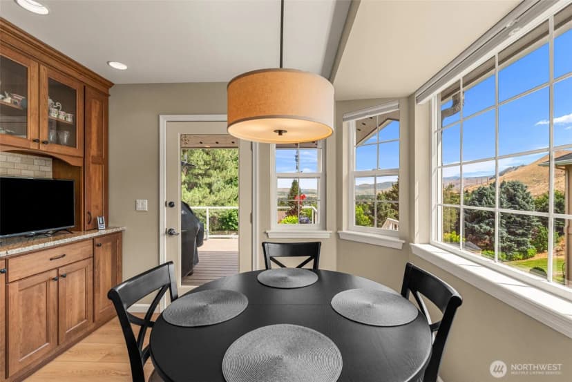 Property photo for 507 Day Road, Wenatchee photo 15