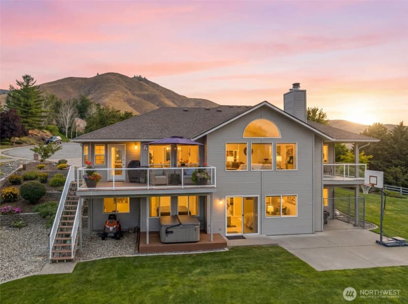 Property photo for 507 Day Road, Wenatchee photo 3