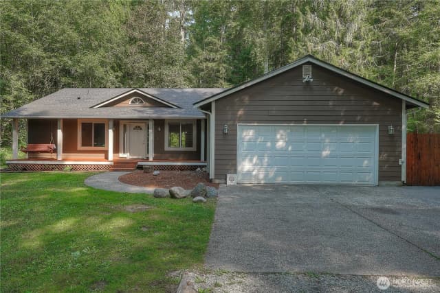 Property photo for 33110 27th Avenue E, Roy