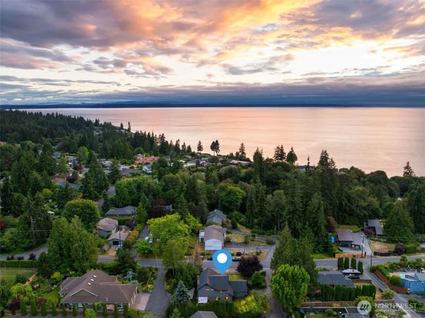 Property photo for 17021 76th Avenue W, Edmonds photo 2