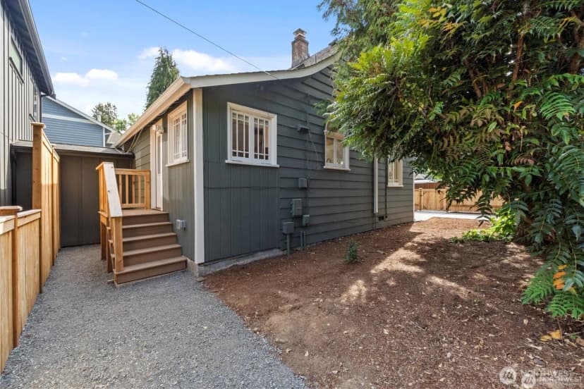 Property photo for 11556 17th Avenue Ne, Seattle photo 28