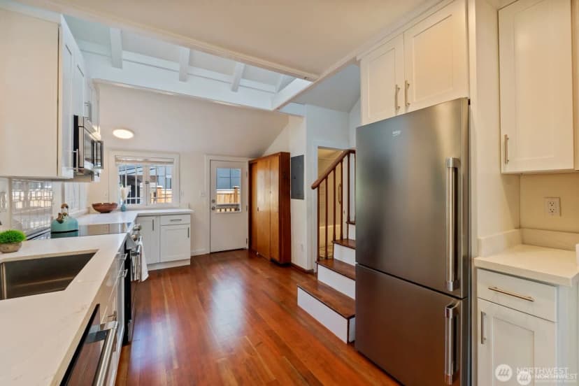 Property photo for 11556 17th Avenue Ne, Seattle photo 15