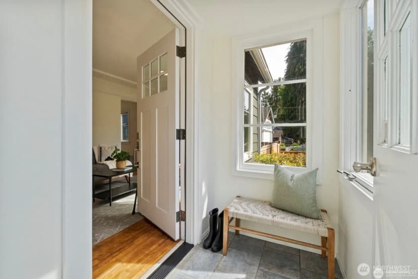 Property photo for 11556 17th Avenue Ne, Seattle photo 17