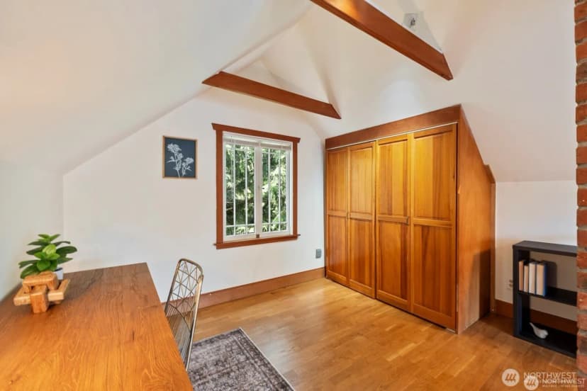 Property photo for 11556 17th Avenue Ne, Seattle photo 24