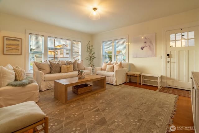Property photo for 116 4th Avenue N, Edmonds photo 5
