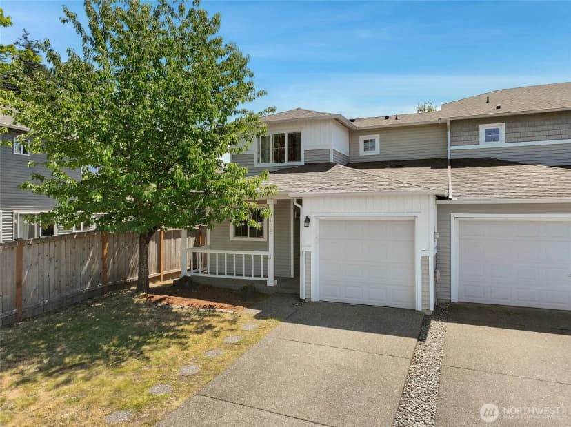 Property photo for 24027 Se 282nd Street, Maple Valley photo 2