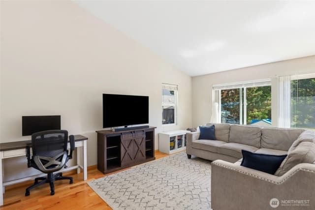 Property photo for 24027 Se 282nd Street, Maple Valley photo 5