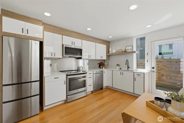 Property photo for 3645 22nd Avenue W #g, Seattle photo 2