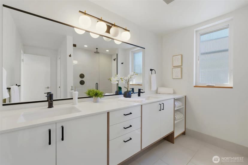 Property photo for 3645 22nd Avenue W #g, Seattle photo 5
