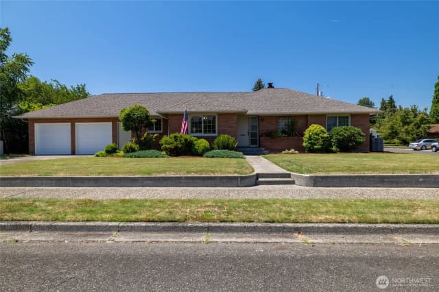 Property photo for 727 K Street, Centralia