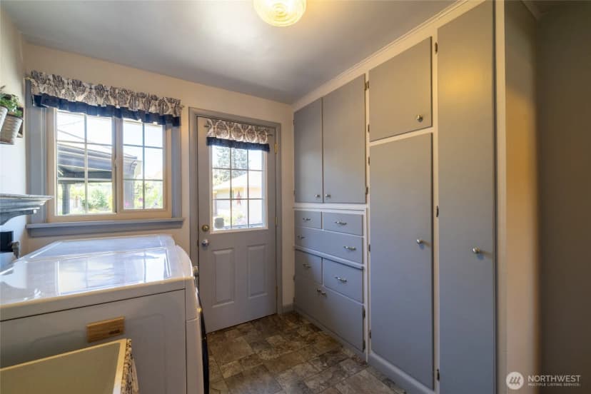 Property photo for 727 K Street, Centralia photo 15