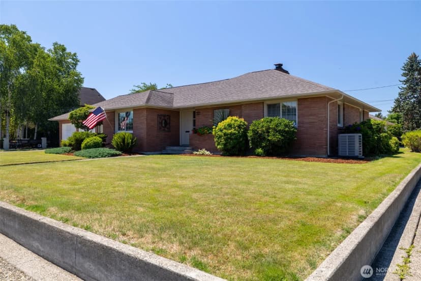 Property photo for 727 K Street, Centralia photo 2