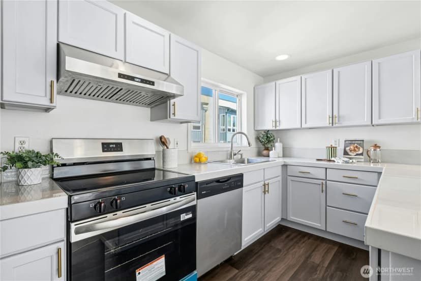 Property photo for 7530 43rd Avenue S #b, Seattle photo 16