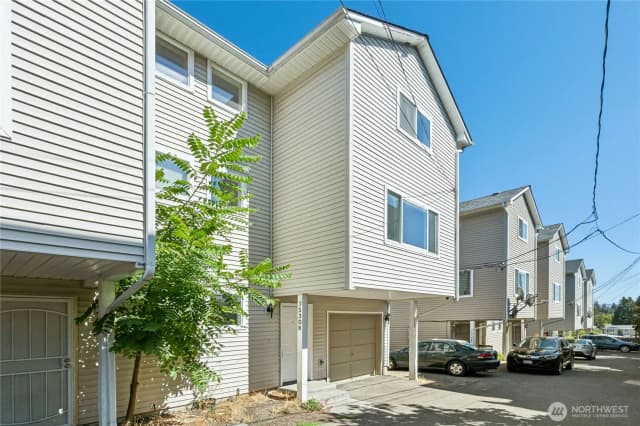 Property photo for 7530 43rd Avenue S #b, Seattle
