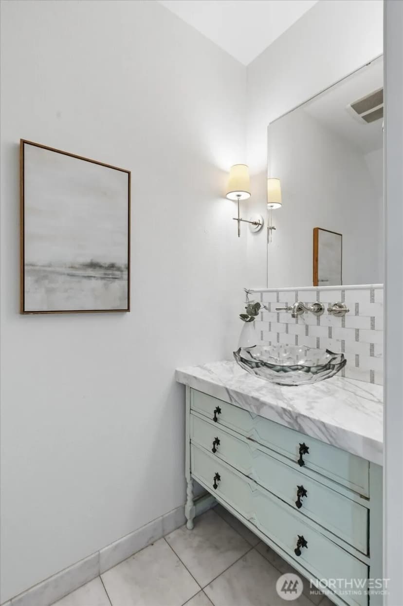 Property photo for 4736 Delridge Way Sw #b, Seattle photo 10