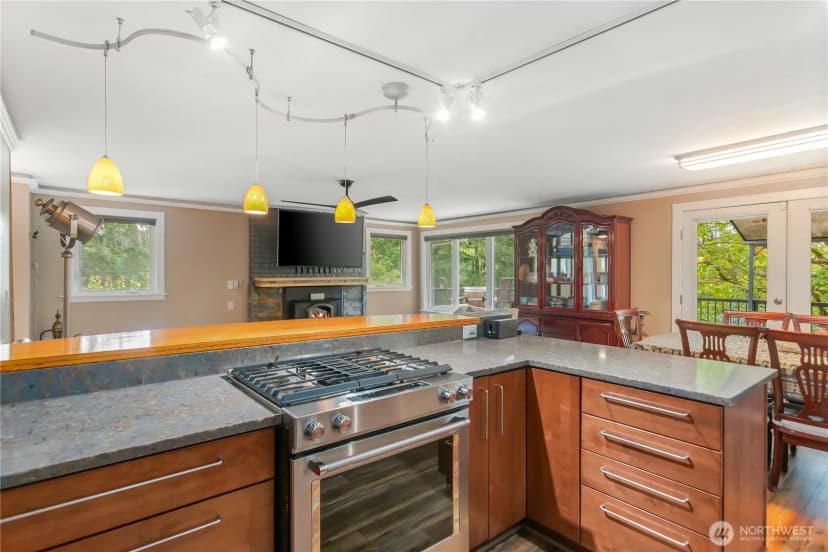 Property photo for 3202 19th Street, Bremerton photo 14