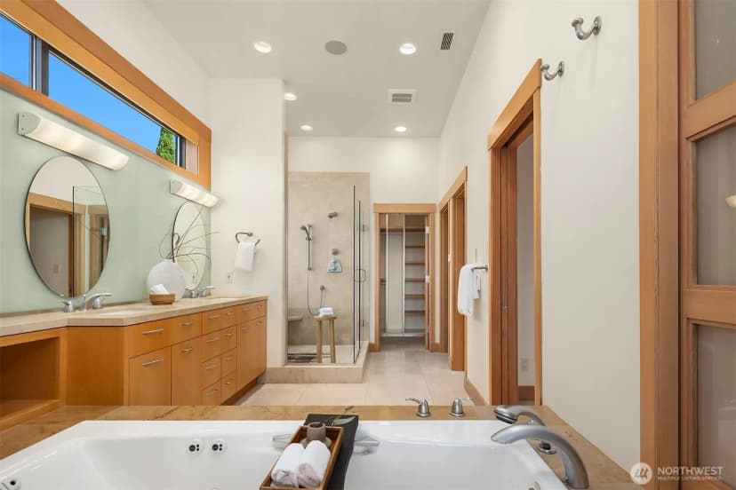 Property photo for 5511 104th Avenue Ne, Kirkland photo 18