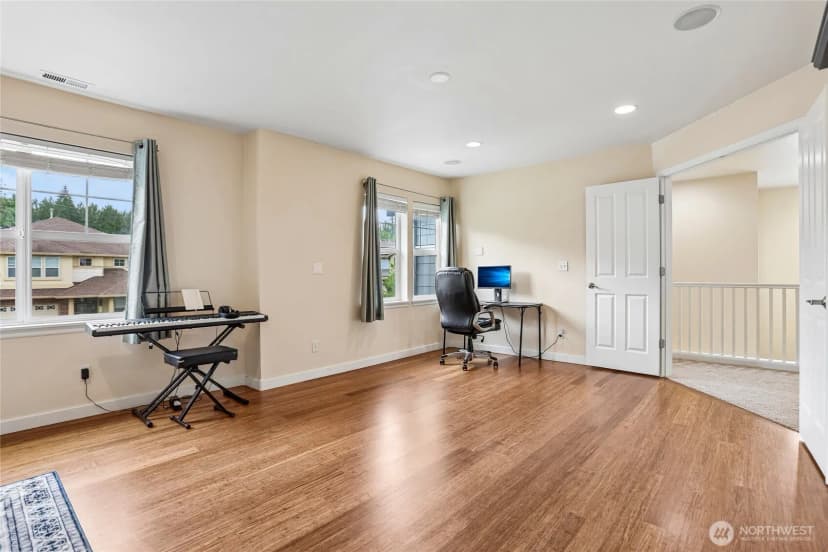 Property photo for 15621 36th Avenue Se, Bothell photo 16