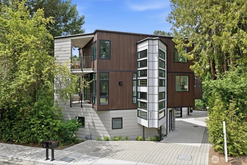 Property photo for 427 102nd Avenue Se, Bellevue