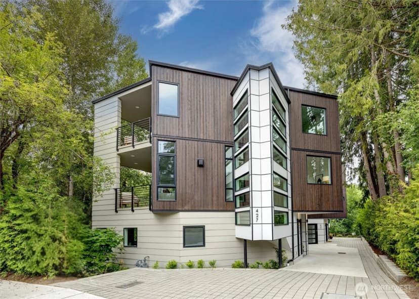 Property photo for 427 102nd Avenue Se, Bellevue photo 2