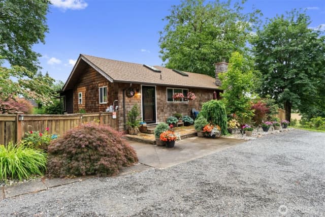 Property photo for 24905 Jim Creek Road, Arlington photo 2