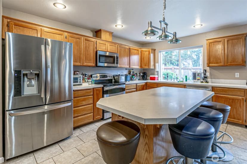 Property photo for 11218 215th Avenue E, Bonney Lake photo 11