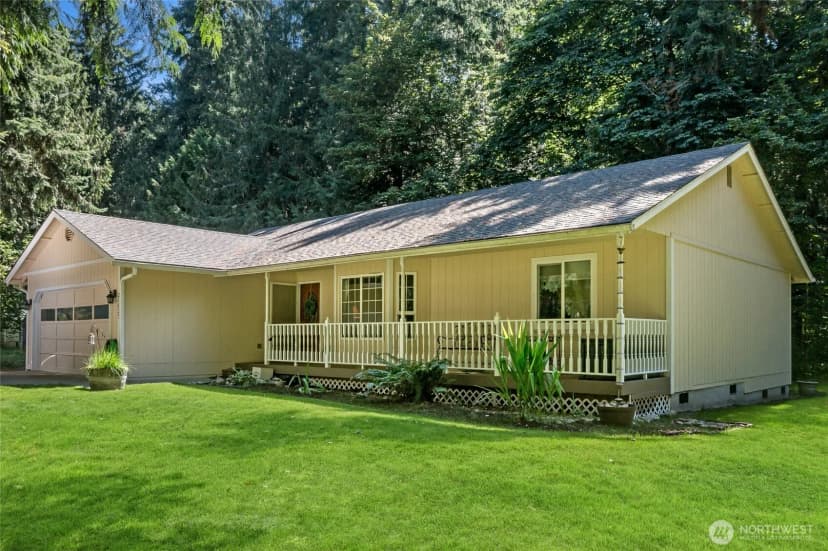 Property photo for 21827 Crest Lane Se, Yelm photo 2