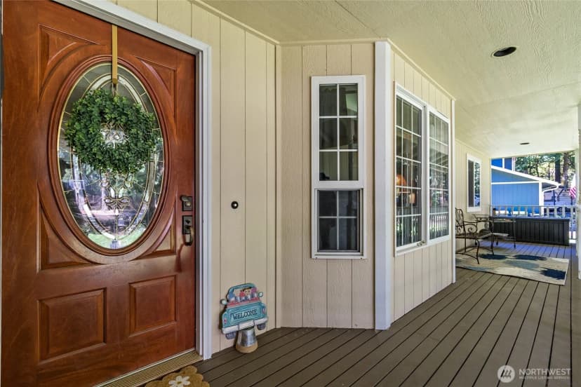 Property photo for 21827 Crest Lane Se, Yelm photo 3