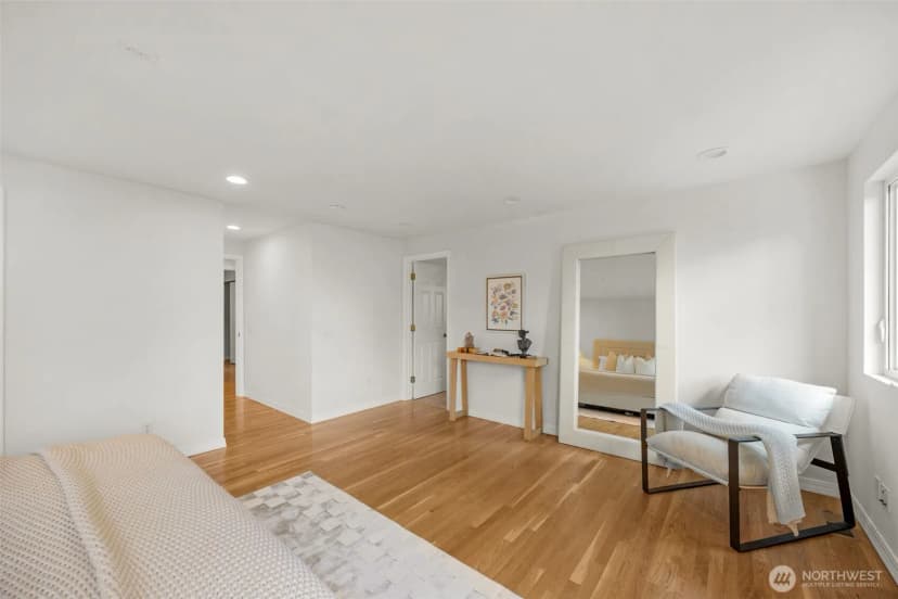 Property photo for 512 167th Ave Ne, Bellevue photo 13