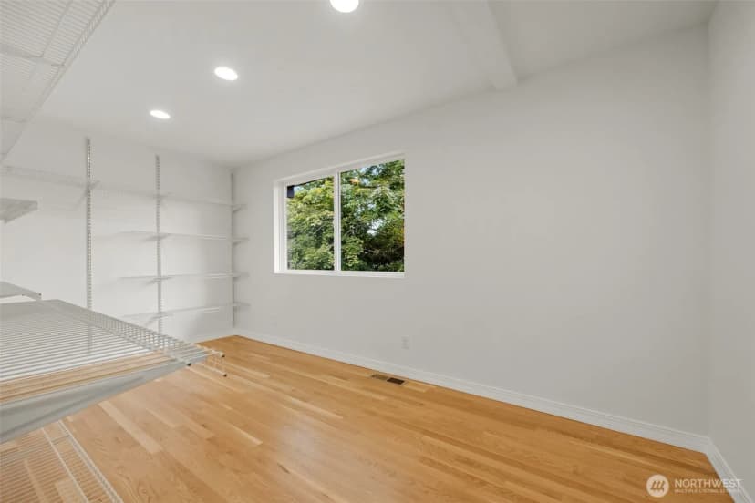 Property photo for 512 167th Ave Ne, Bellevue photo 15