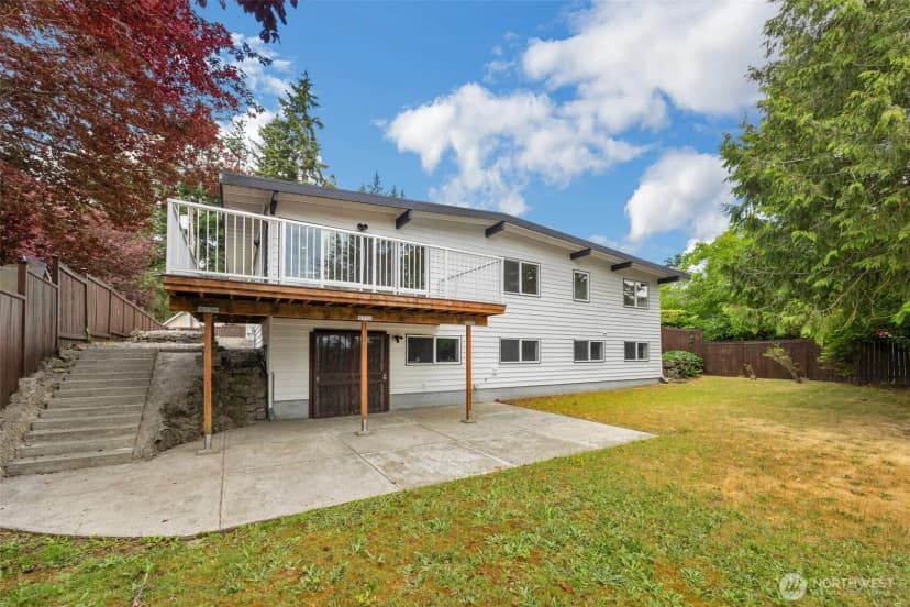 Property photo for 512 167th Ave Ne, Bellevue photo 31
