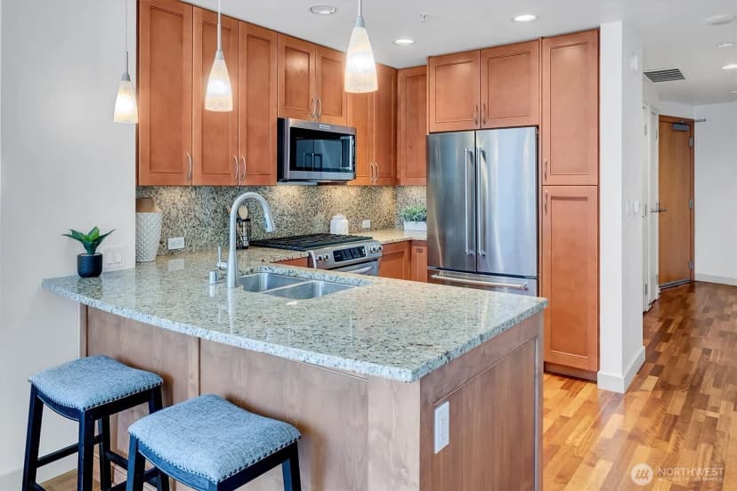 Property photo for 10610 Ne 9th Place #1501, Bellevue photo 8
