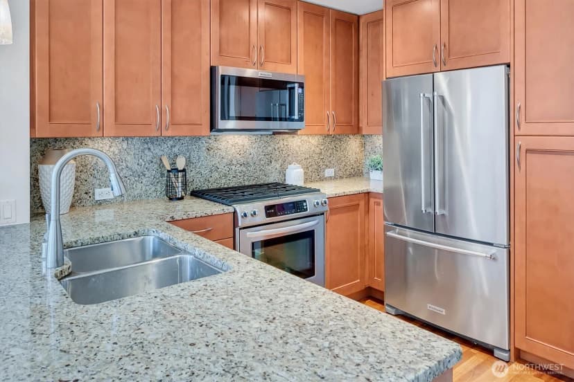 Property photo for 10610 Ne 9th Place #1501, Bellevue photo 11