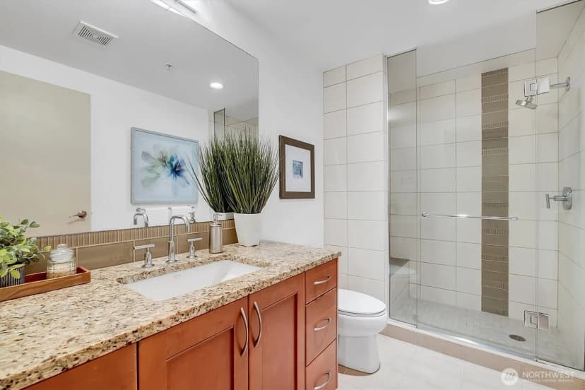 Property photo for 10610 Ne 9th Place #1501, Bellevue photo 28