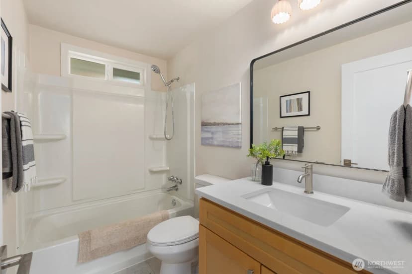 Property photo for 3318 20th Avenue S, Seattle photo 17