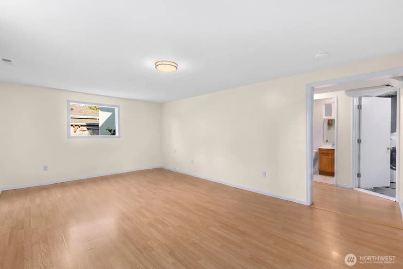 Property photo for 3318 20th Avenue S, Seattle photo 18