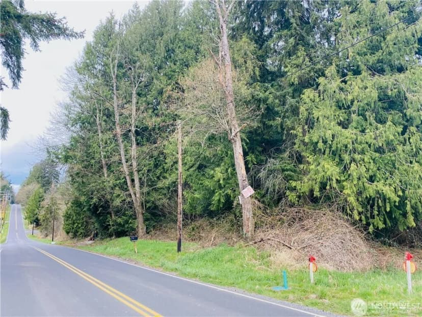 Property photo for 8017 44th Street Ne, Marysville photo 3