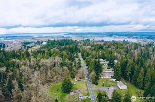 Property photo for 8017 44th Street Ne, Marysville photo 2