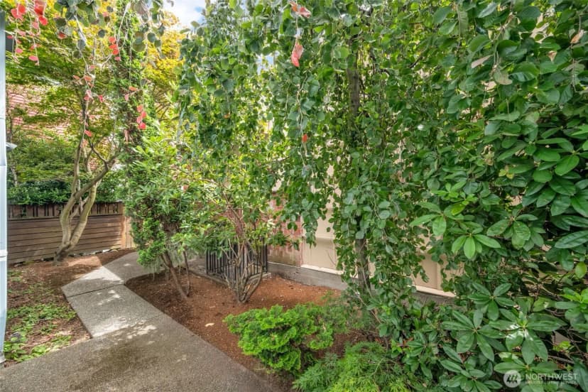 Property photo for 2315 B Franklin Avenue E #b, Seattle photo 37