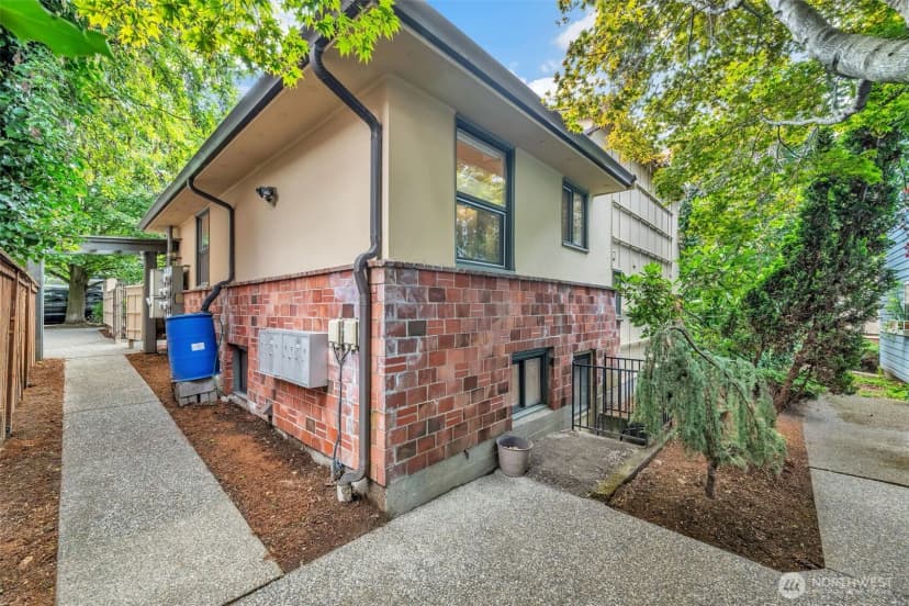 Property photo for 2315 B Franklin Avenue E #b, Seattle photo 36