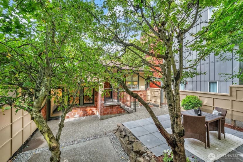 Property photo for 2315 B Franklin Avenue E #b, Seattle photo 34