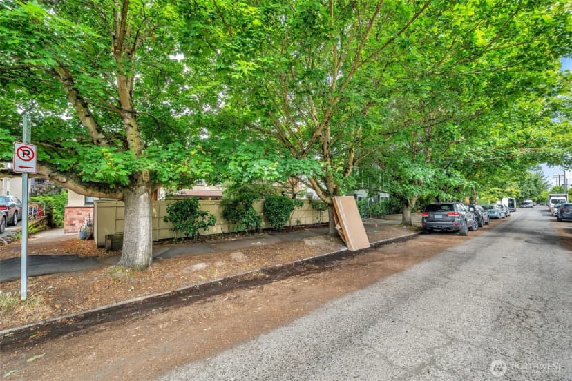 Property photo for 2315 B Franklin Avenue E #b, Seattle photo 40